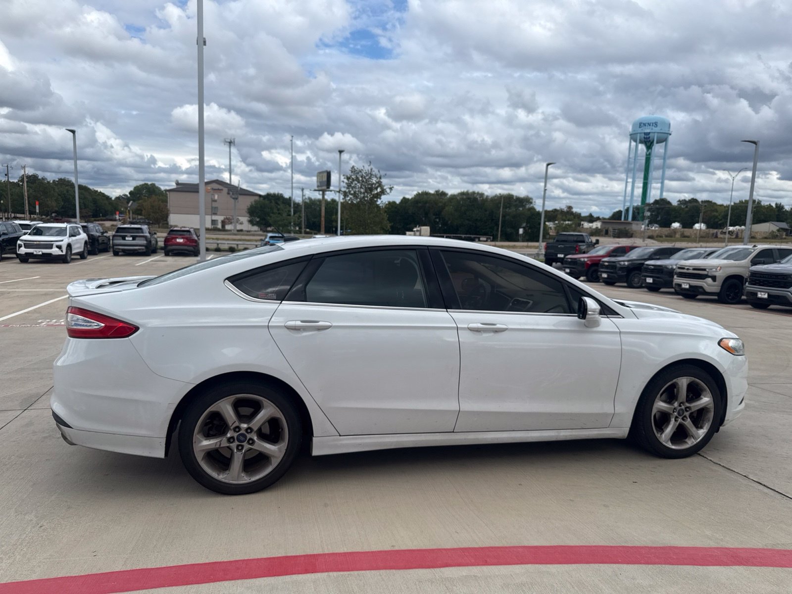 Used 2015 Ford Fusion SE w/ Equipment Group 201A FWD image 6