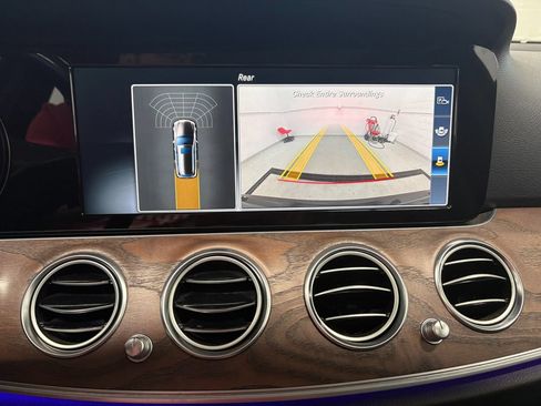Used 2017 Mercedes-Benz E 400 4MATIC Wagon image 24