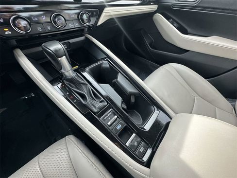 Certified 2024 Honda Accord Touring image 28