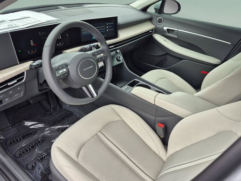 New 2026 Hyundai Sonata SEL FWD image 17