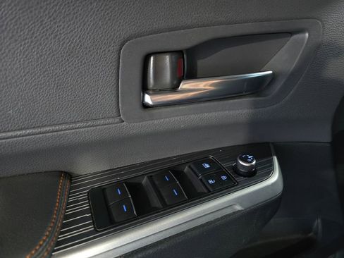Used 2021 Toyota Sienna XSE FWD image 13