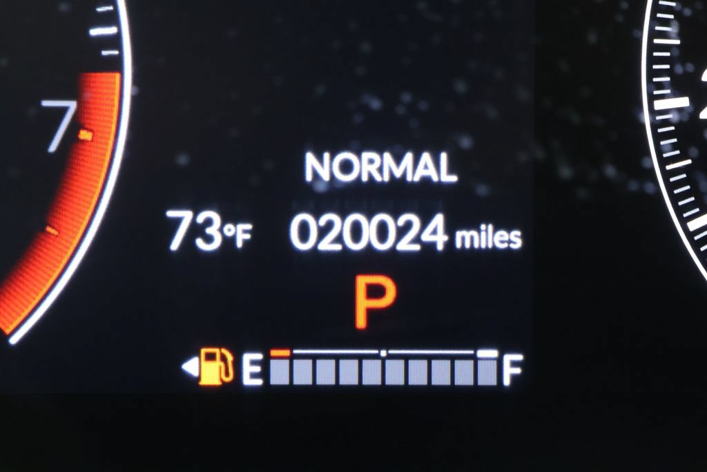 Used 2025 Honda HR-V LX image 13