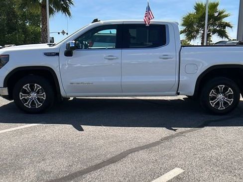 Used 2023 GMC Sierra 1500 SLE AWD/4WD image 6