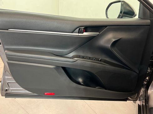 Used 2024 Toyota Camry SE FWD image 14