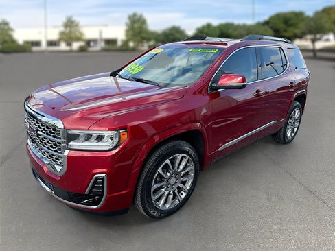 Used 2023 GMC Acadia Denali w/ Denali Ultimate Package FWD image 3