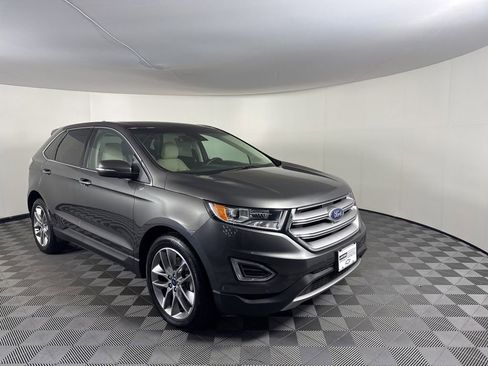 Used 2017 Ford Edge Titanium w/ Equipment Group 302A AWD/4WD image 7