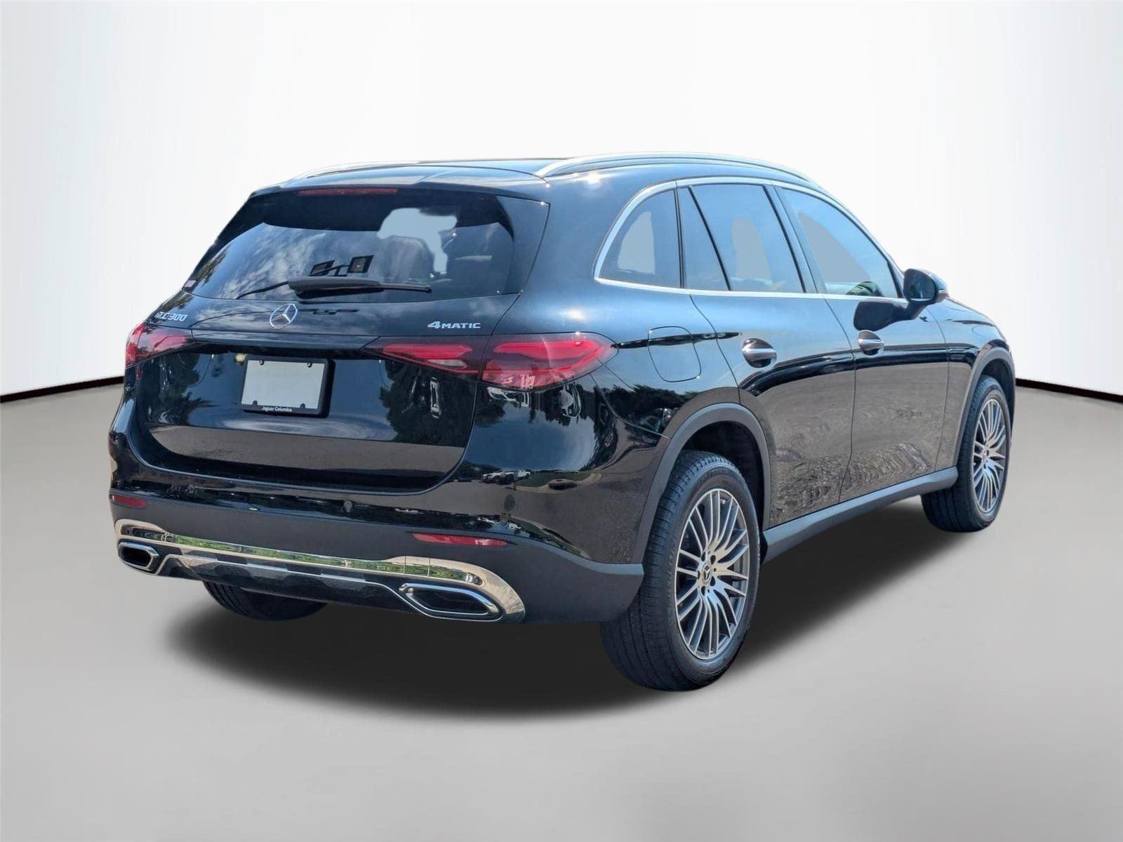 Used 2024 Mercedes-Benz GLC 300 4MATIC image 6