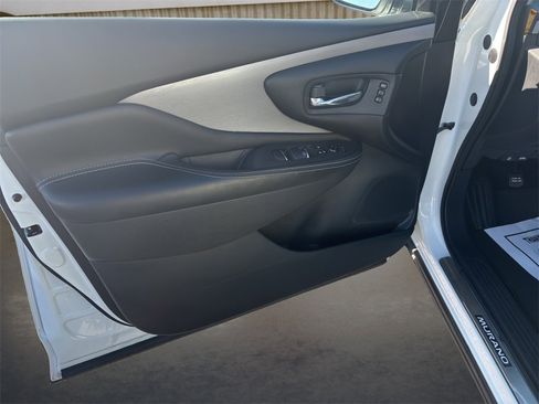 Used 2023 Nissan Murano SL w/ SL Moonroof Package image 18