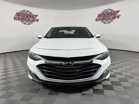 Used 2021 Chevrolet Malibu RS image 2