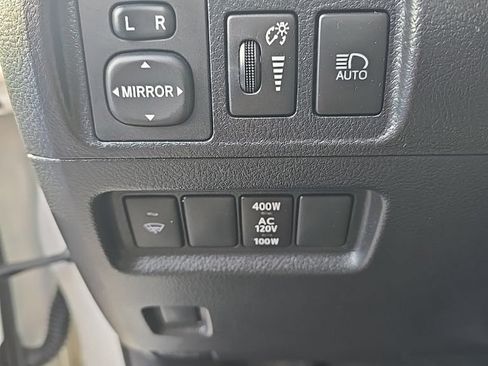 Used 2021 Toyota 4Runner Limited AWD/4WD image 17