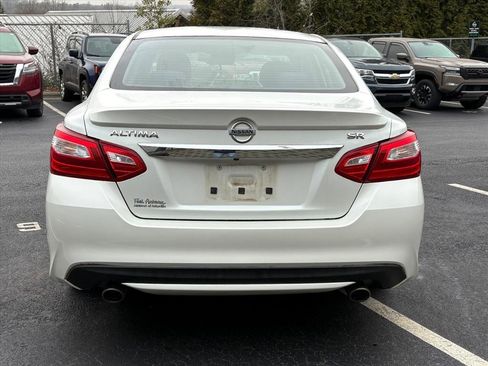 Used 2016 Nissan Altima 2.5 SR image 5