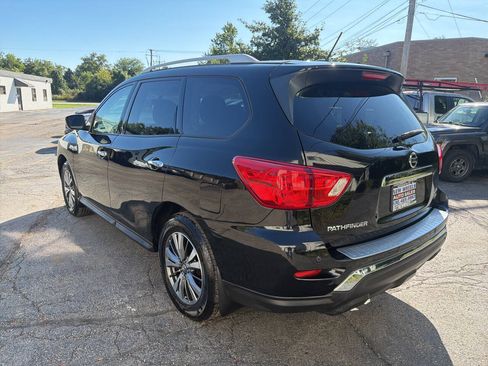 Used 2018 Nissan Pathfinder SV AWD/4WD image 4
