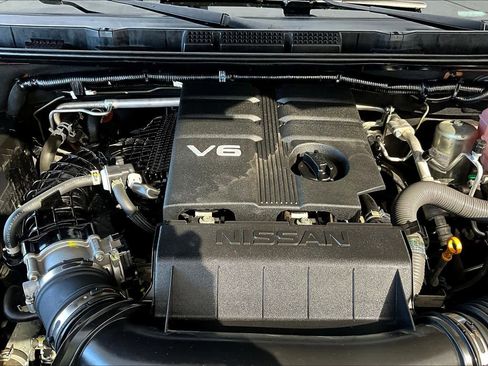 Certified 2022 Nissan Frontier SV image 31