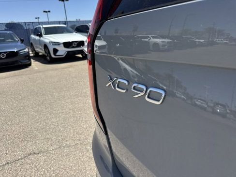 New 2025 Volvo XC90 B6 Plus w/ Protection Package Premier image 6