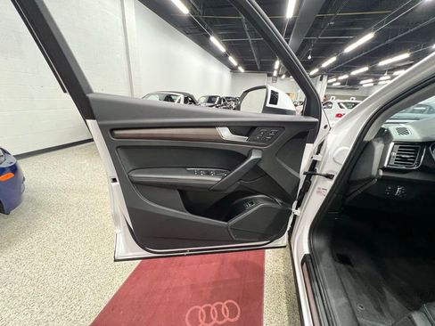Used 2021 Audi Q5 2.0T Premium Plus w/ Premium Plus Package image 19