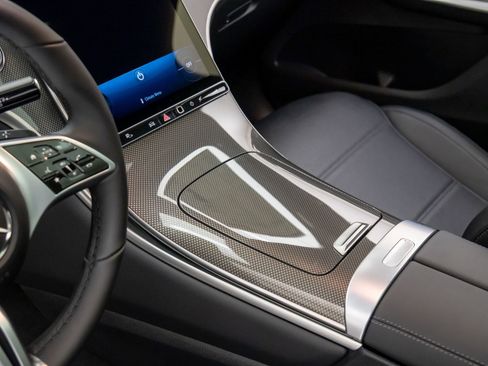 New 2025 Mercedes-Benz GLC 300 4MATIC image 12