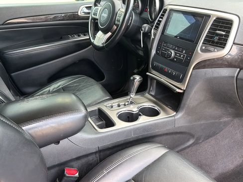 Used 2011 Jeep Grand Cherokee Laredo AWD/4WD image 74