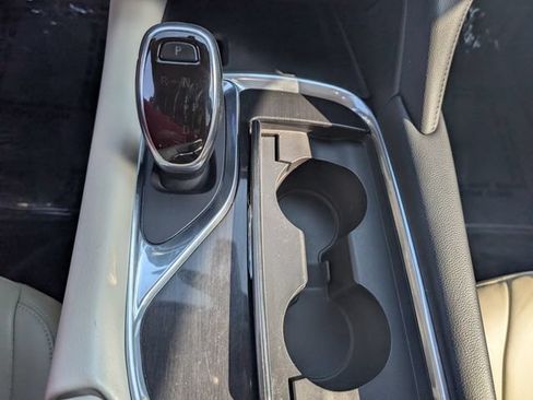 Used 2020 Buick Enclave Essence FWD image 20
