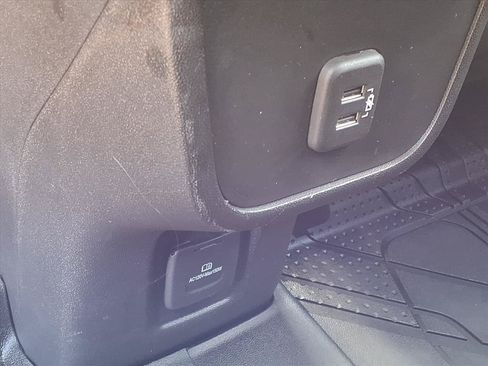 Used 2022 Chevrolet Equinox LT AWD/4WD image 17
