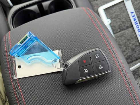 Certified 2024 Chevrolet Colorado Z71 w/ Z71 Convenience Package 2 image 31