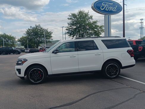 Used 2024 Ford Expedition Max Limited AWD/4WD image 10