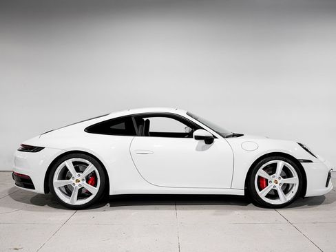 Used 2021 Porsche 911 Carrera S RWD image 2