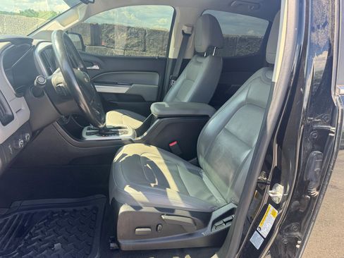 Used 2016 Chevrolet Colorado LT w/ Midnight Edition AWD/4WD image 9