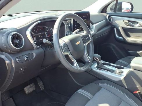 Used 2024 Chevrolet Blazer LT w/ Convenience Package FWD image 8