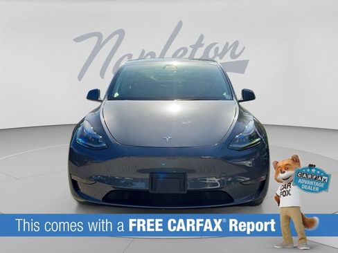 Used 2022 Tesla Model Y Long Range AWD/4WD image 2