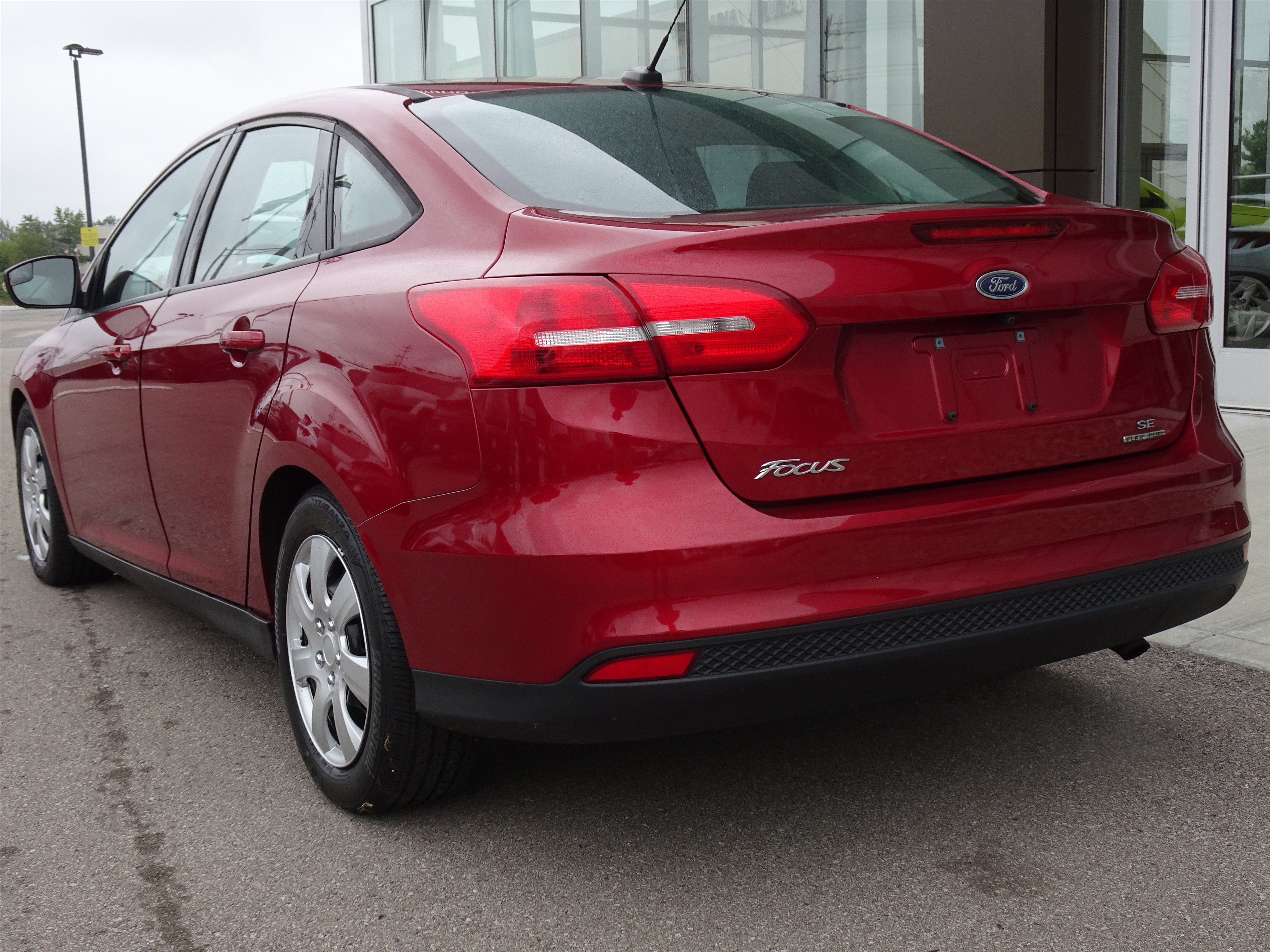 Used 2016 Ford Focus SE FWD image 3