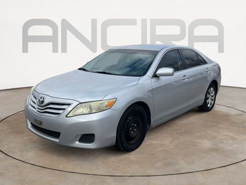 Used 2011 Toyota Camry LE image 5