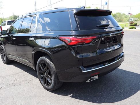 Used 2022 Chevrolet Traverse Premier AWD/4WD image 3