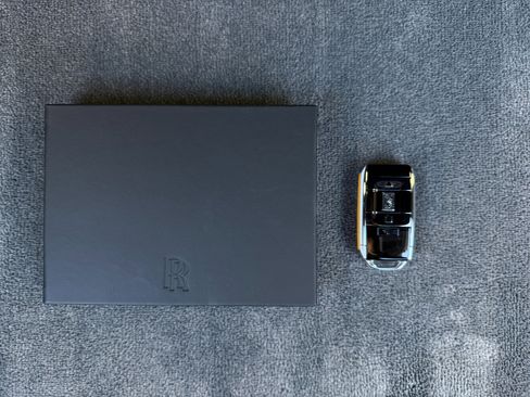 Used 2023 Rolls-Royce Cullinan image 46