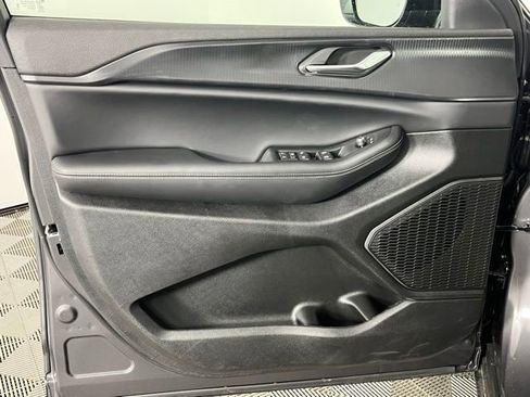 New 2025 Jeep Grand Cherokee Laredo image 21