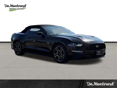Used 2018 Ford Mustang GT Premium image 3