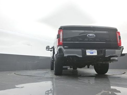 New 2026 Ford F250 Lariat w/ FX4 Off-Road Package image 31