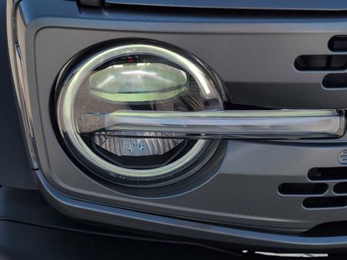 New 2025 Ford Bronco Badlands image 3