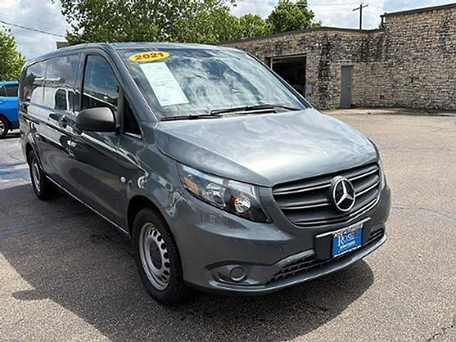 Used 2021 Mercedes-Benz Metris image 1