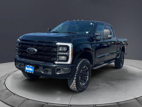 Used 2023 Ford F350 XLT w/ Black Appearance Package AWD/4WD image 7