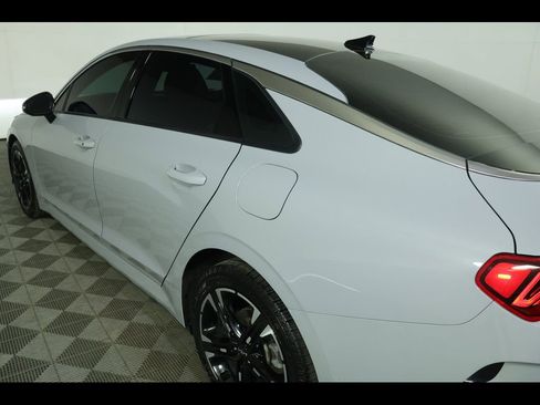 Used 2023 Kia K5 GT-Line image 16