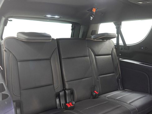 Used 2021 GMC Yukon XL SLT w/ SLT Premium Package AWD/4WD image 12