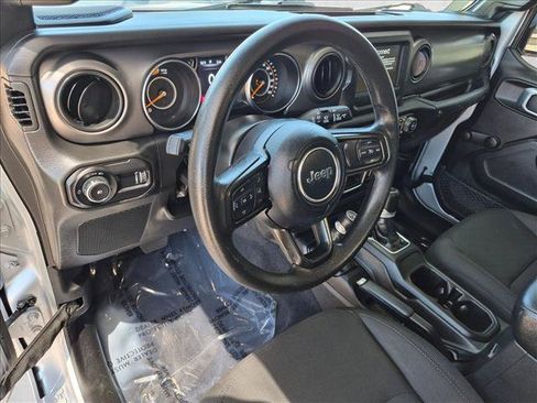 Used 2023 Jeep Wrangler Sport AWD/4WD image 10