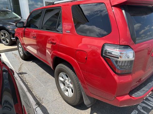 Used 2022 Toyota 4Runner SR5 RWD image 3