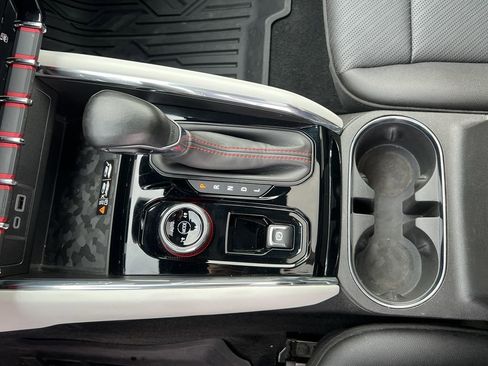 Used 2023 GMC Canyon AT4X image 23