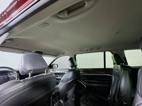 Used 2022 Jeep Grand Cherokee L Limited w/ Luxury Tech Group II image 13