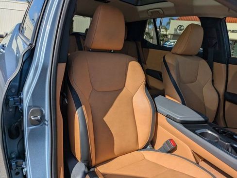 Used 2023 Lexus RZ 450e Premium w/ Technology Package AWD/4WD image 34