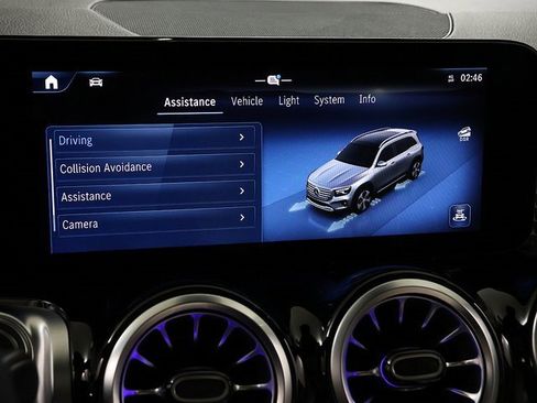 Certified 2026 Mercedes-Benz GLB 250 4MATIC image 17