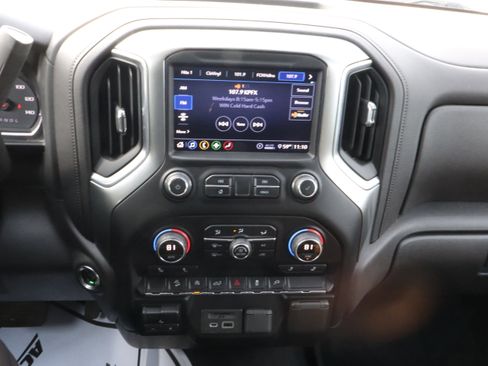 Used 2020 Chevrolet Silverado 1500 LT w/ All-Star Edition image 14