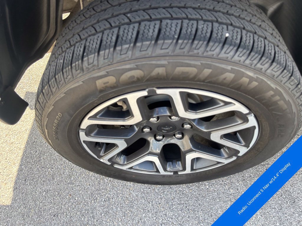 Used 2025 RAM 1500 Laramie AWD/4WD image 13