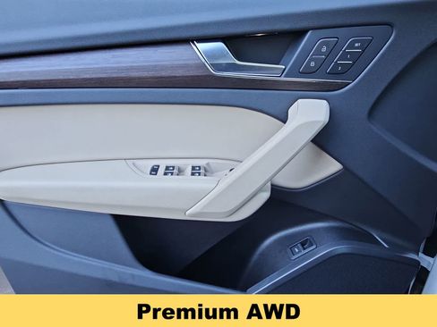 Used 2023 Audi Q5 2.0T Premium w/ Convenience Package AWD/4WD image 27